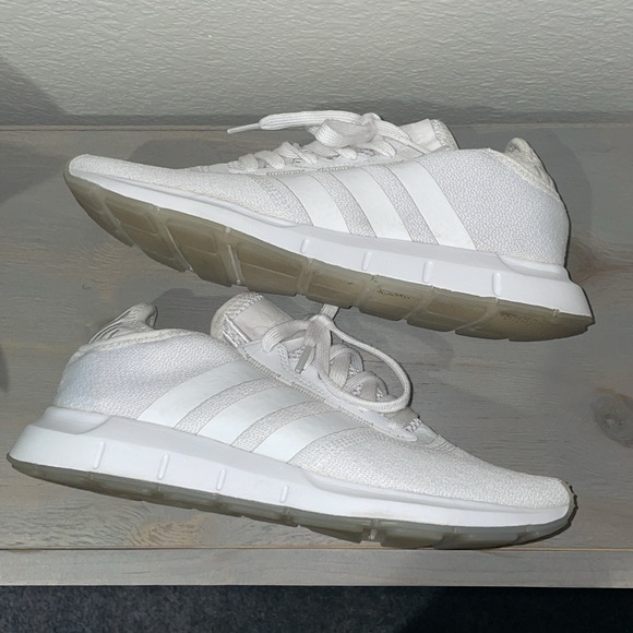 Adidas Women's Swift Run Sneaker - Picture 3 of 12